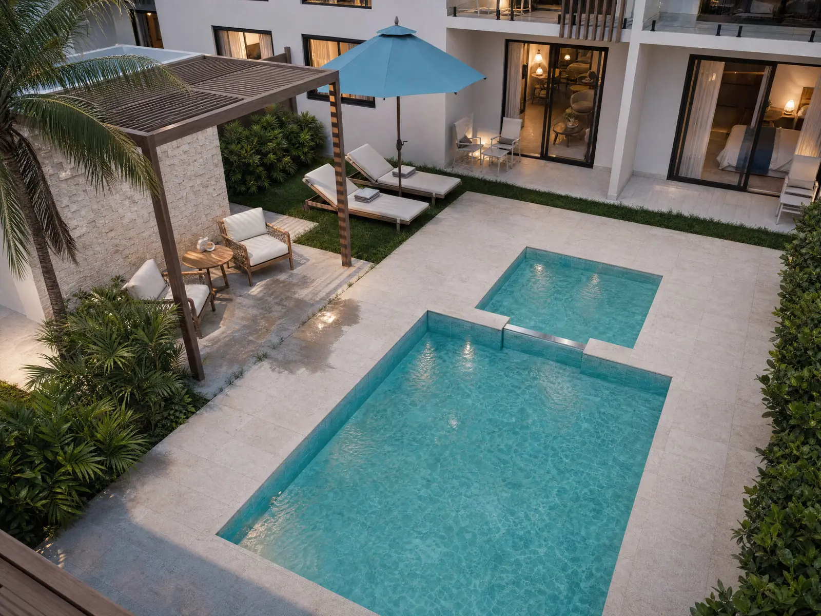Vista aérea del patio privado de 150 m² con piscina, jacuzzi y pérgola de madera
